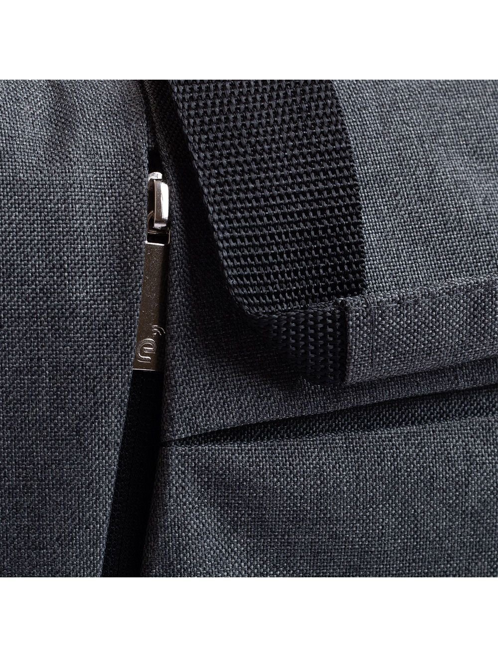 E-train (BG11A) Laptop Messenger Shoulder Bag up to 15.6" - Gray اي ترين (BG11A) شنطة لاب توب للحمل على الكتف حجم يصل الى 15.6 بوصة - رمادي - الصورة 9