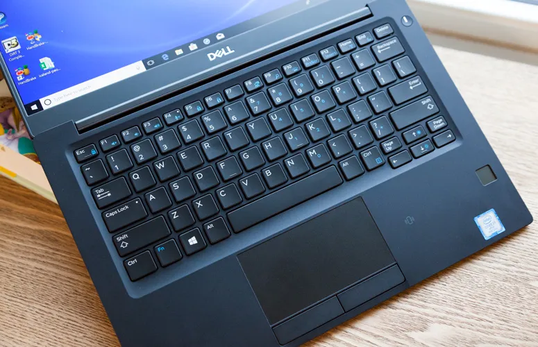 Dell Latitude 7390 Intel core i7-8650U Touch - الصورة 3